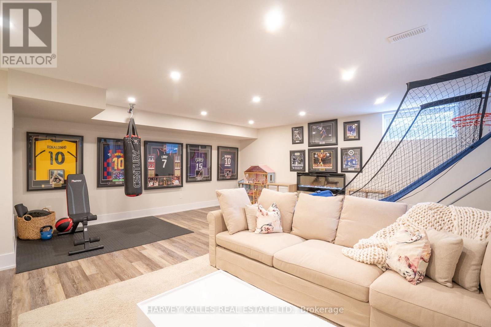 957 Eighth Street, Mississauga, Ontario  L5E 1R6 - Photo 39 - W12736306