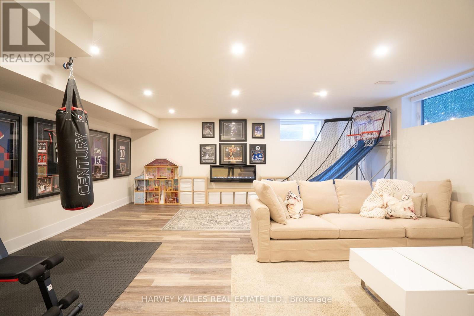 957 Eighth Street, Mississauga, Ontario  L5E 1R6 - Photo 40 - W12736306