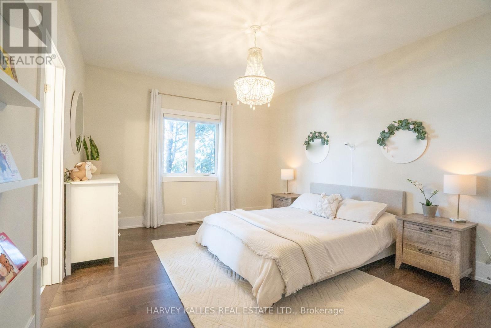 957 Eighth Street, Mississauga, Ontario  L5E 1R6 - Photo 33 - W12736306