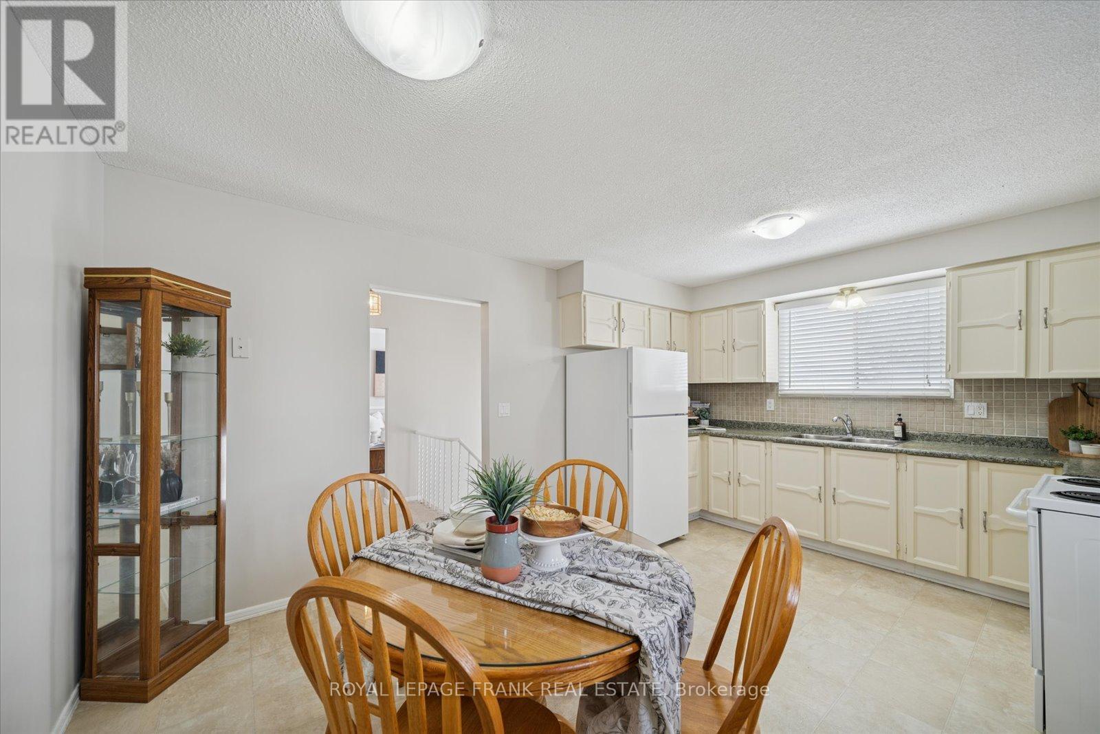 581 Grandview Street S, Oshawa (Donevan), Ontario  L1H 7T5 - Photo 10 - E12738280