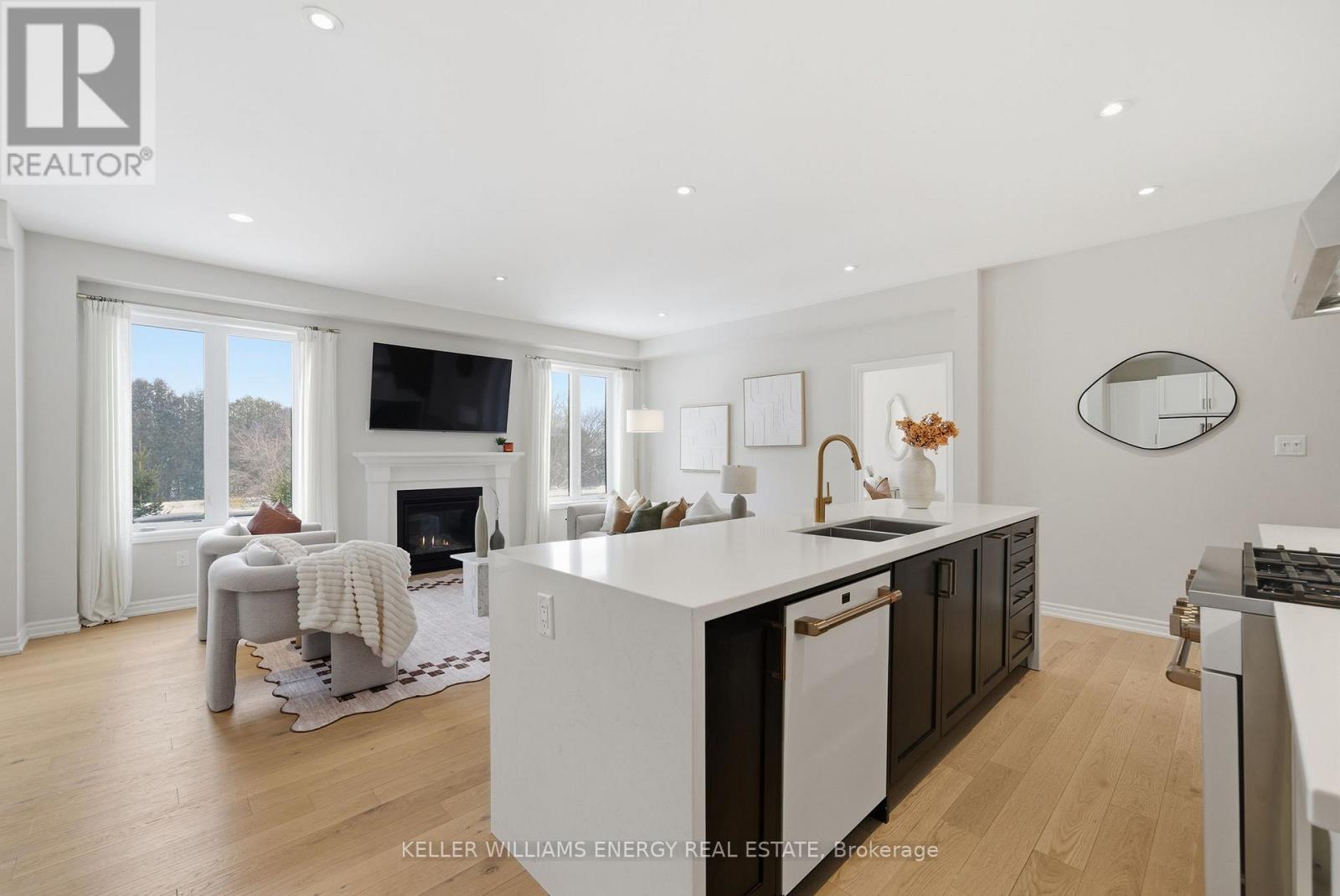 44 Priory Drive, Whitby, Ontario  L1P 0L1 - Photo 6 - E12738424