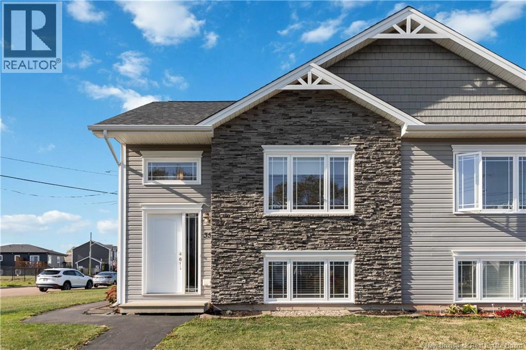 35 Holland Drive, Moncton, New Brunswick  E1G 0X3 - Photo 1 - NB127627