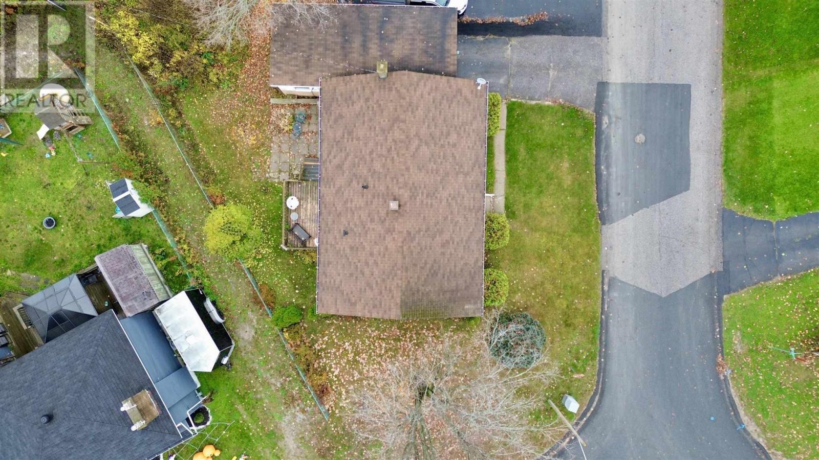 1 Balsam Pl, Elliot Lake, Ontario  P5A 2H4 - Photo 5 - SM253058