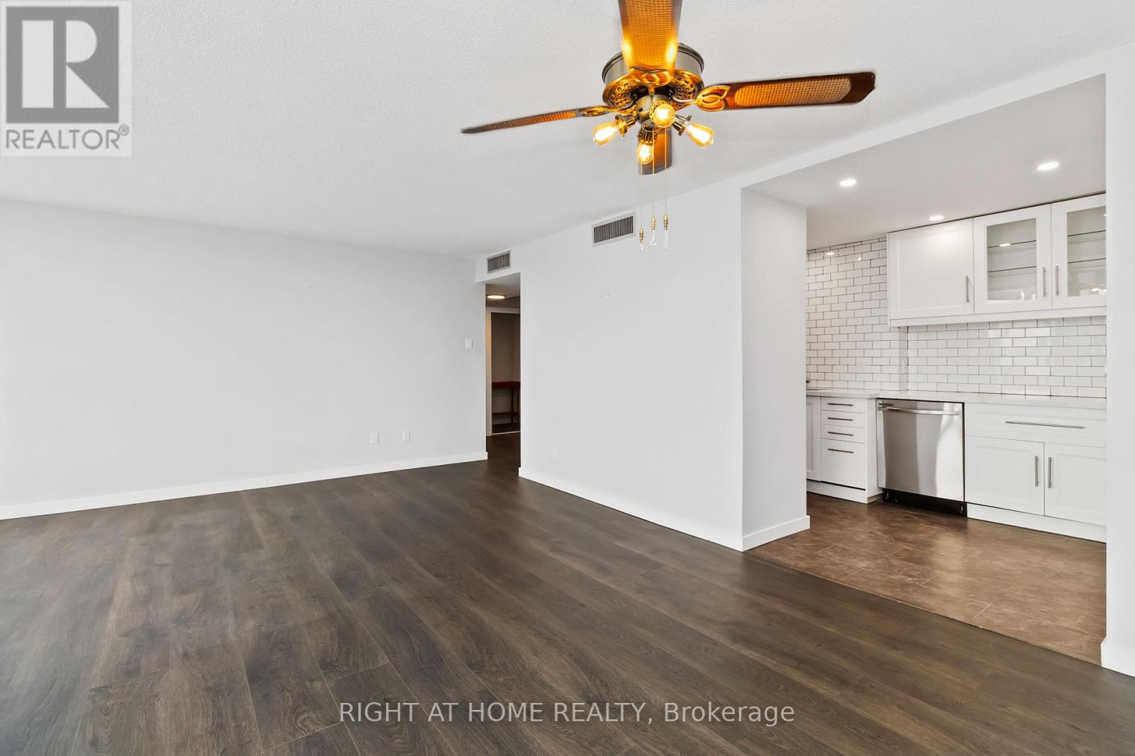 905 - 1333 Bloor Street, Mississauga, Ontario  L4Y 3T6 - Photo 12 - W12686884