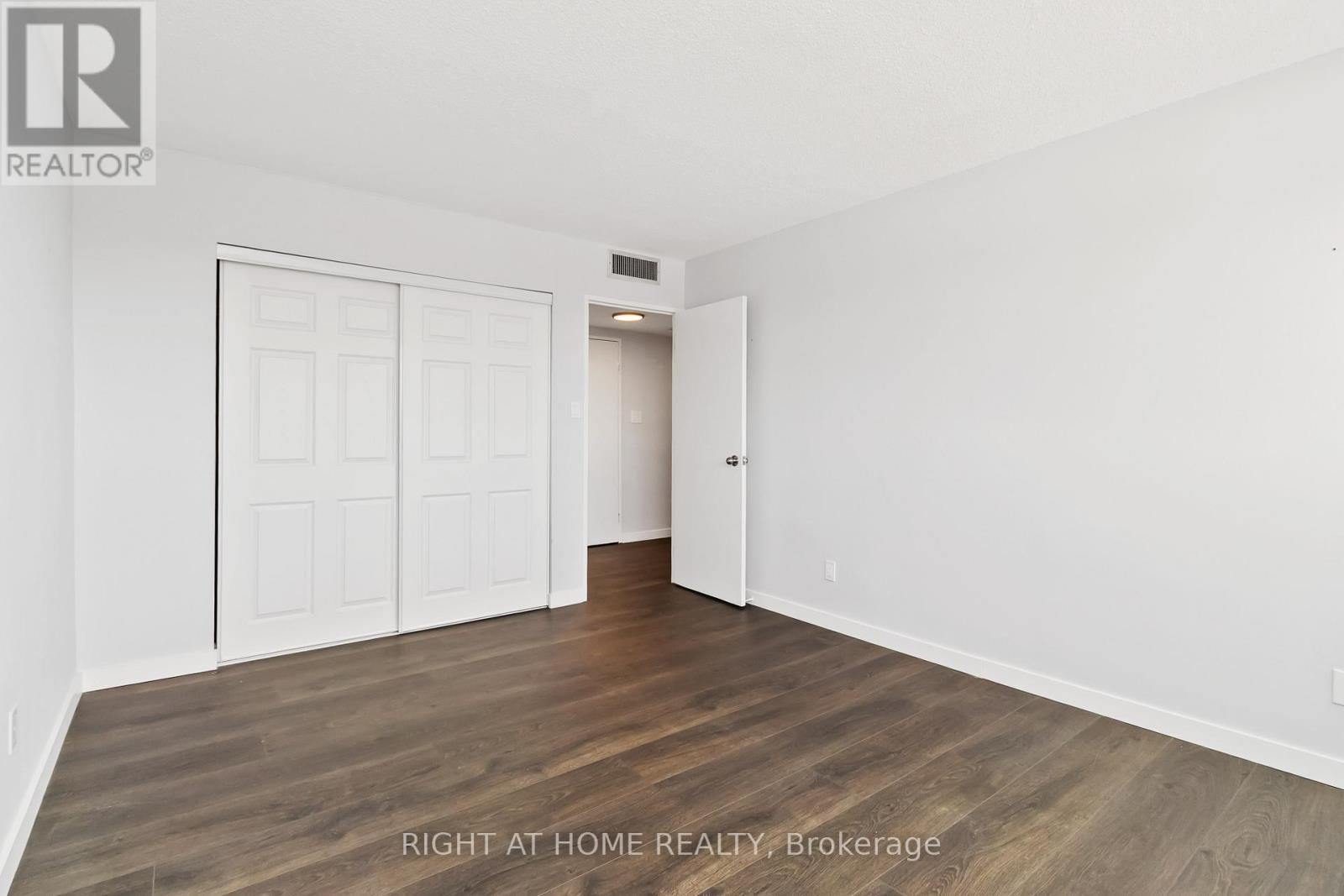 905 - 1333 Bloor Street, Mississauga, Ontario  L4Y 3T6 - Photo 23 - W12686884