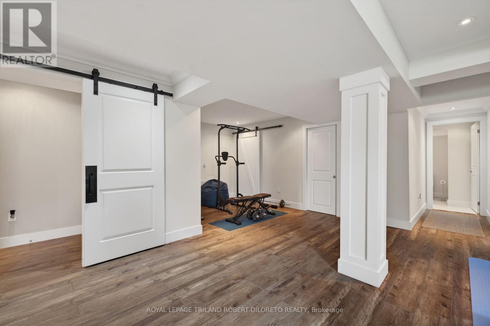 Photo 31 of 49 for 56 Fieldstone Crescent S