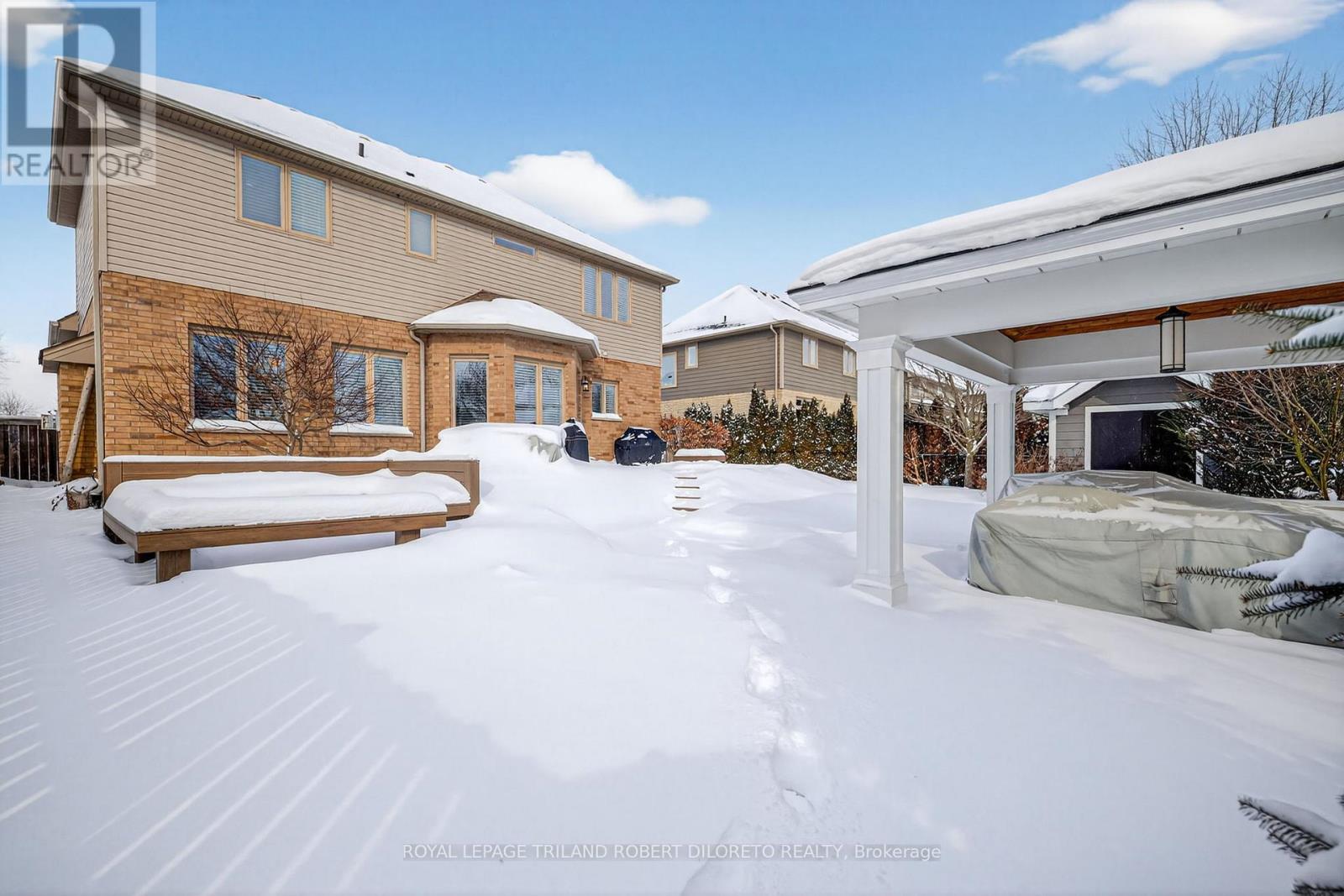 Photo 38 of 49 for 56 Fieldstone Crescent S