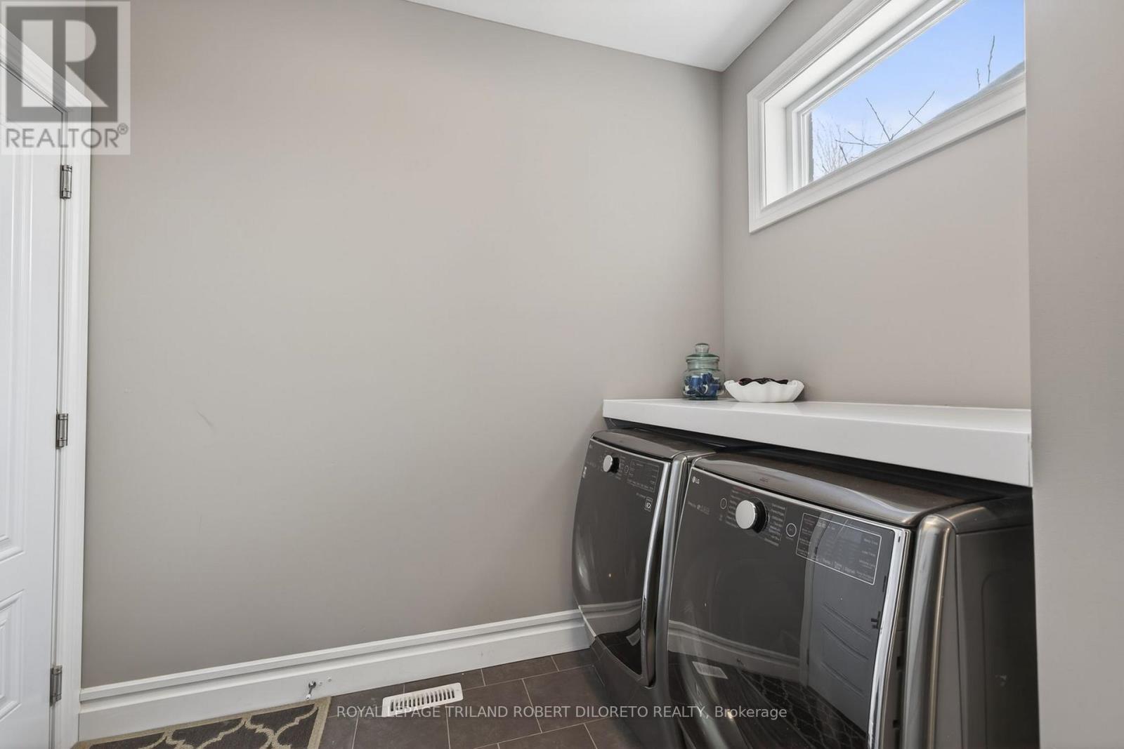 56 Fieldstone Crescent S, Middlesex Centre, Ontario  N0L 1R0 - Photo 20 - X12738436