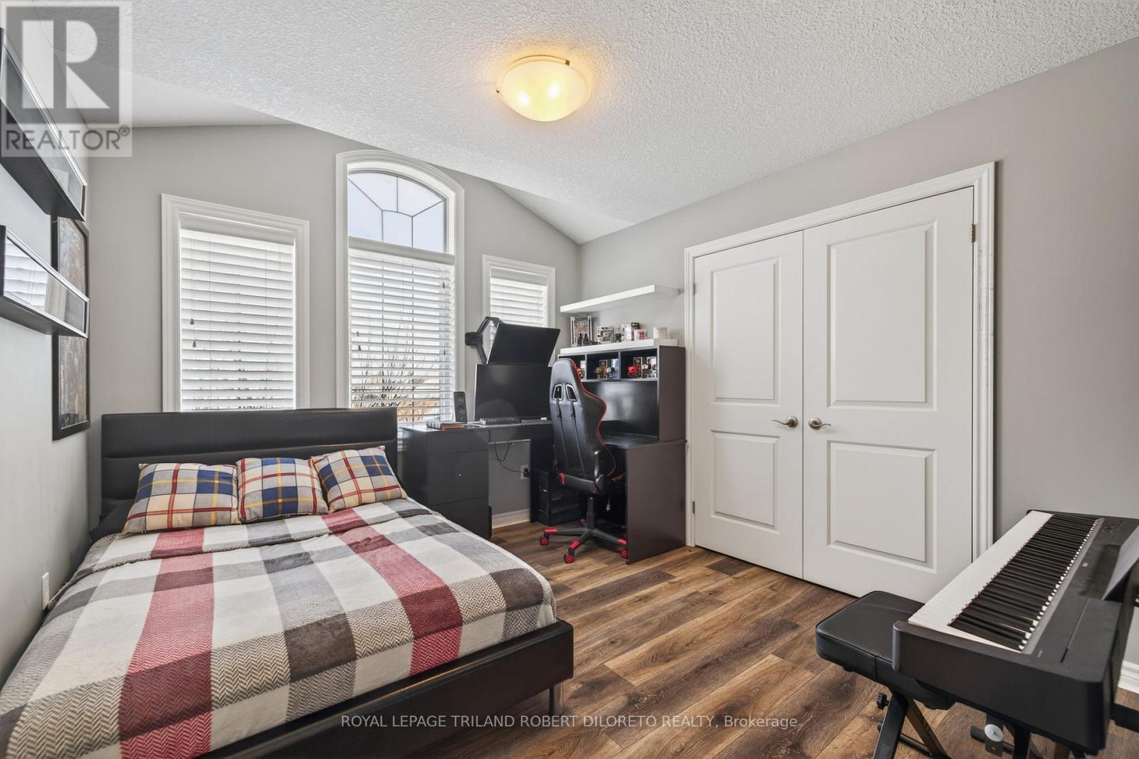 56 Fieldstone Crescent S, Middlesex Centre, Ontario  N0L 1R0 - Photo 25 - X12738436