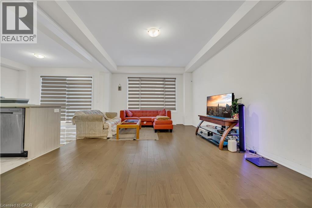 212 Leslie Davis Street, Ayr, Ontario  N0B 1E0 - Photo 6 - 40800919