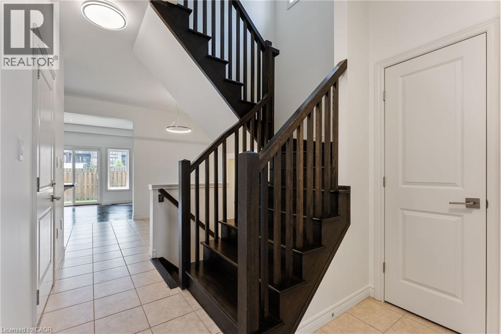 68 Dodman Crescent, Ancaster, Ontario  L9G 0G6 - Photo 3 - 40793102