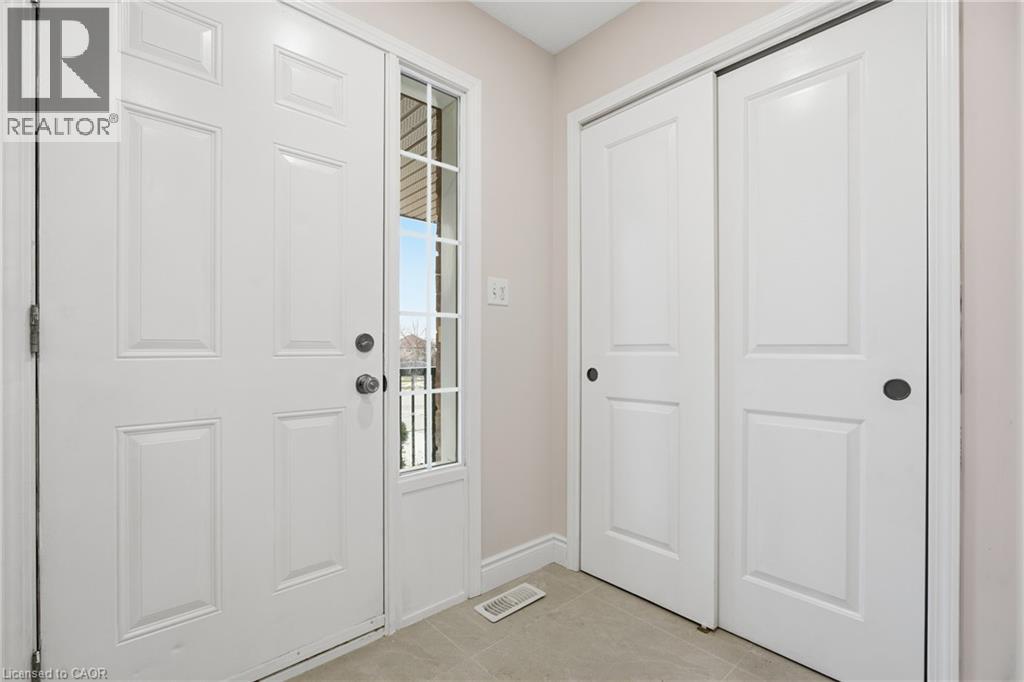 930 Zeller Crescent, Kitchener, Ontario  N2A 0C7 - Photo 4 - 40801369