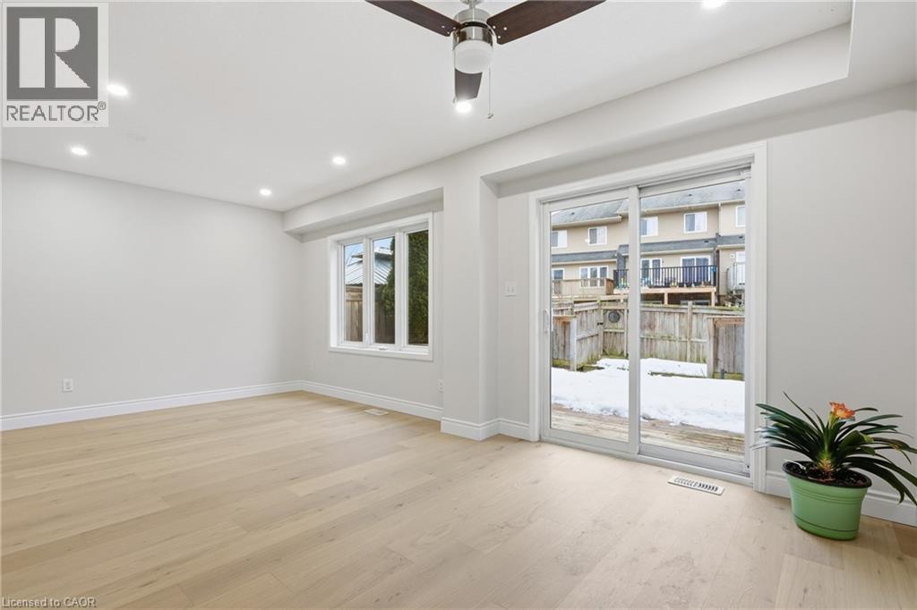 930 Zeller Crescent, Kitchener, Ontario  N2A 0C7 - Photo 6 - 40801369