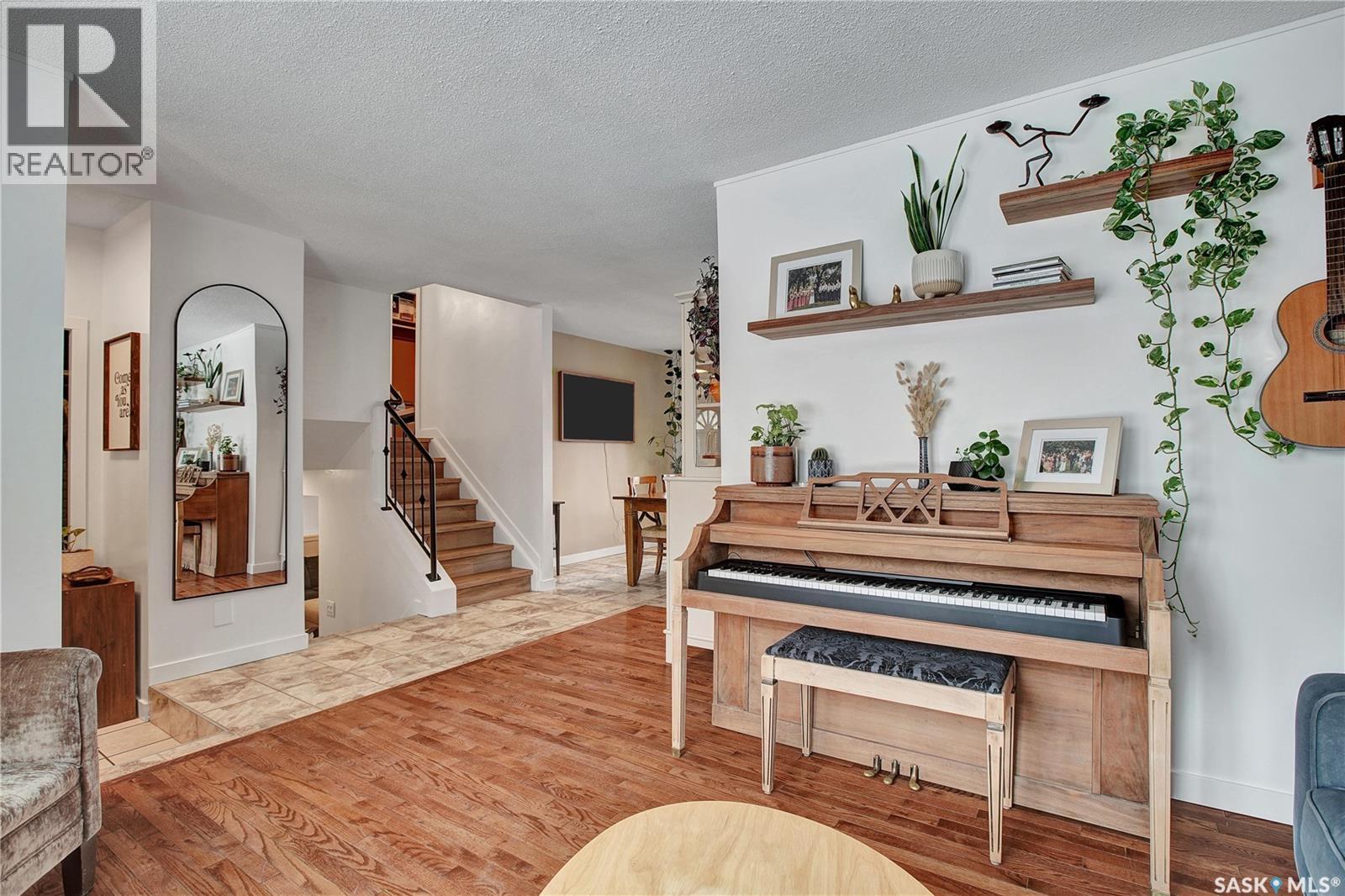 507 Wilkinson Crescent, Saskatoon, Saskatchewan  S7N 3L7 - Photo 4 - SK027590