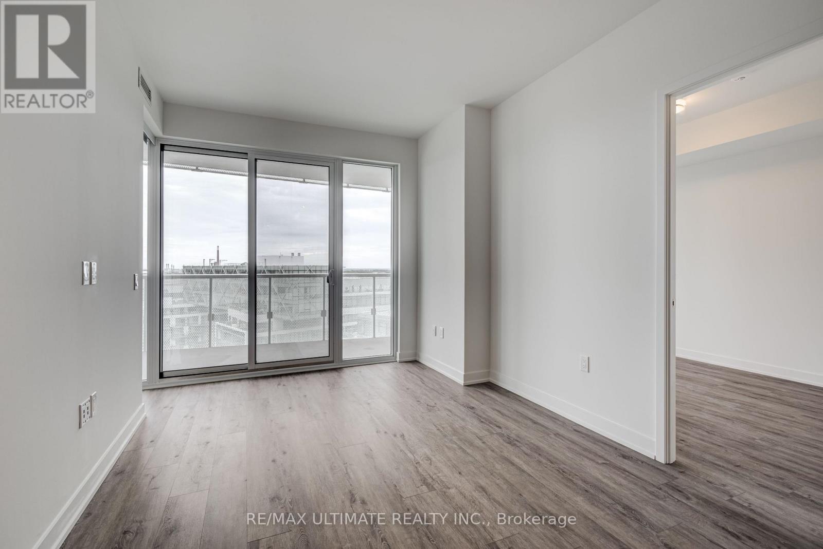 1601 - 15 Queens Quay E, Toronto, Ontario  M5E 0A4 - Photo 7 - C12738278