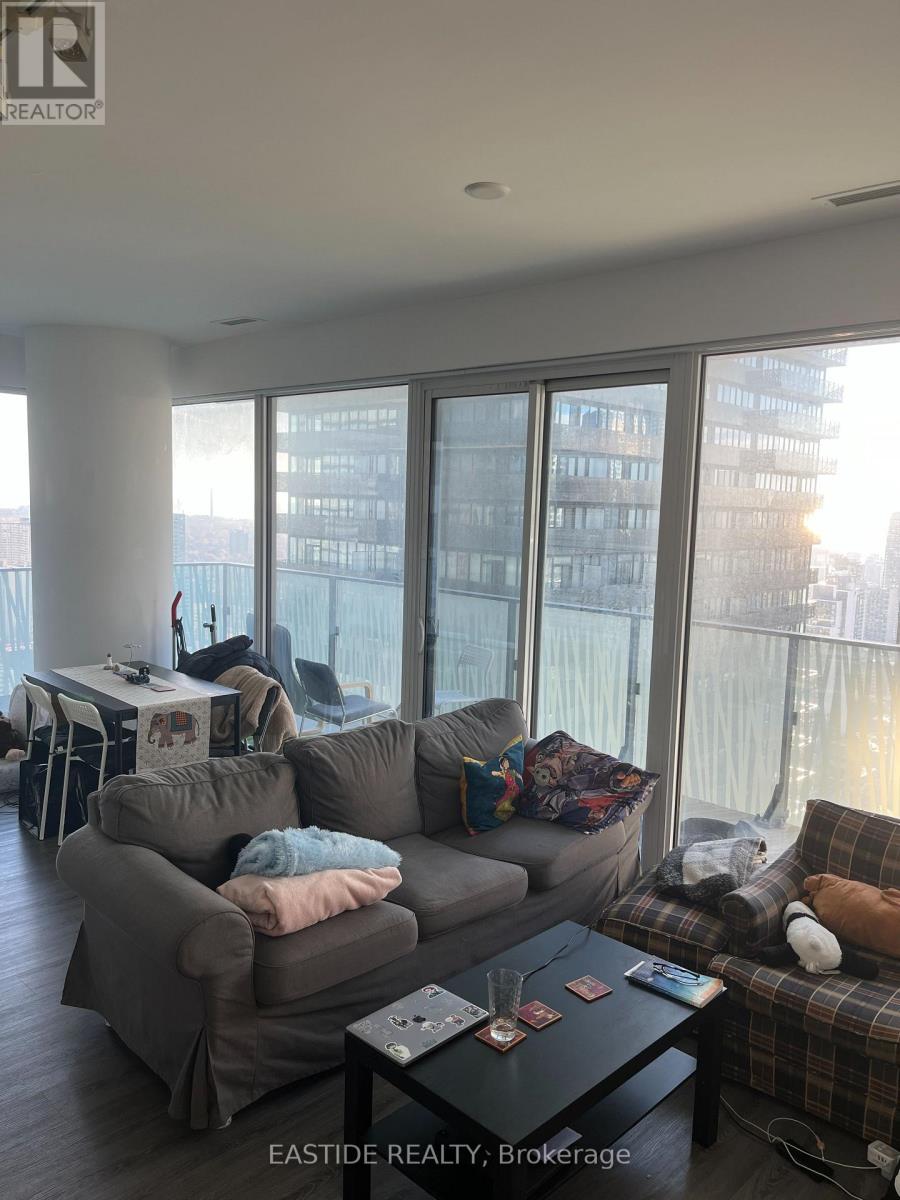 4002 - 42 Charles Street E, Toronto, Ontario  M4Y 1T4 - Photo 2 - C12738306