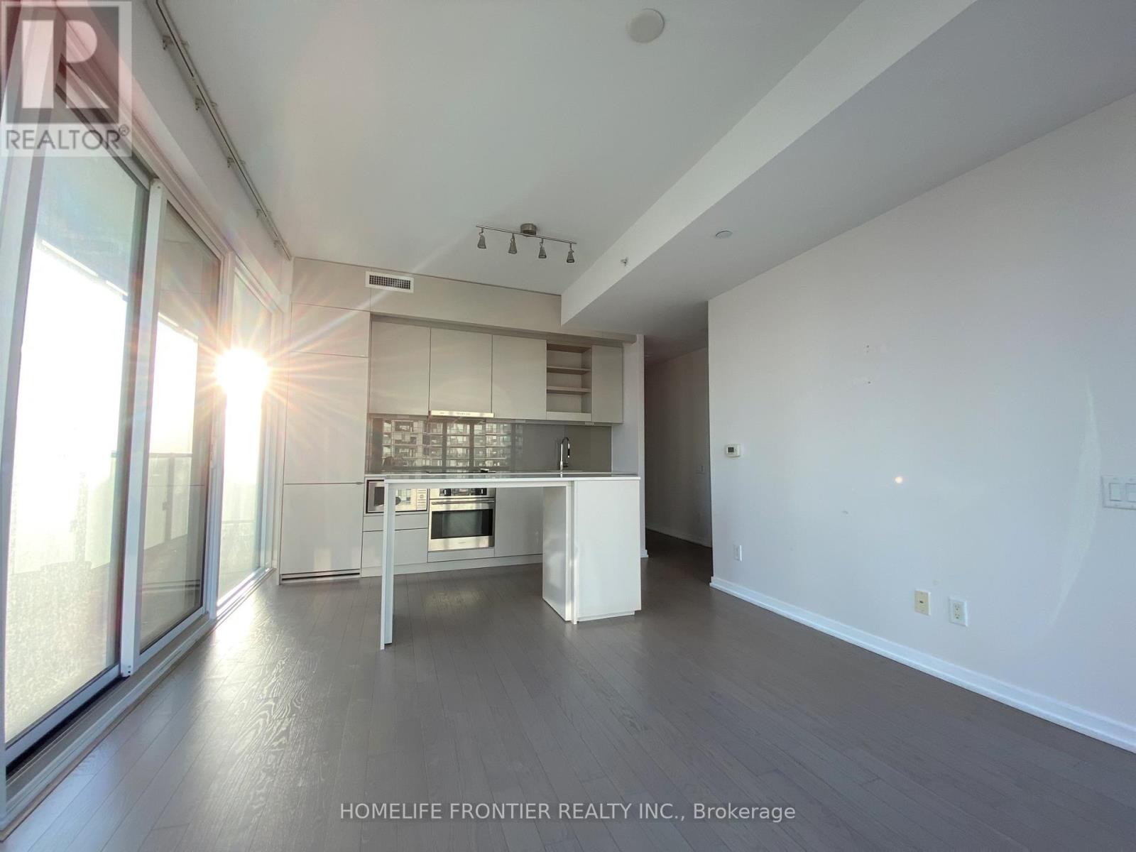 1706 - 101 Peter Street, Toronto, Ontario  M5V 0G6 - Photo 3 - C12738342