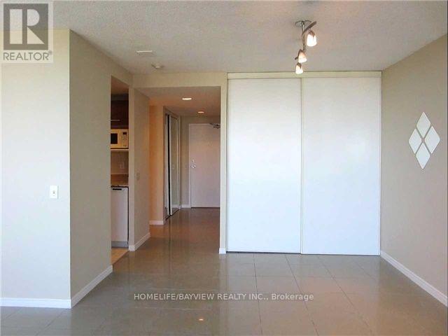 2013 - 7 Bishop Avenue, Toronto, Ontario  M2M 4J4 - Photo 7 - C12738362