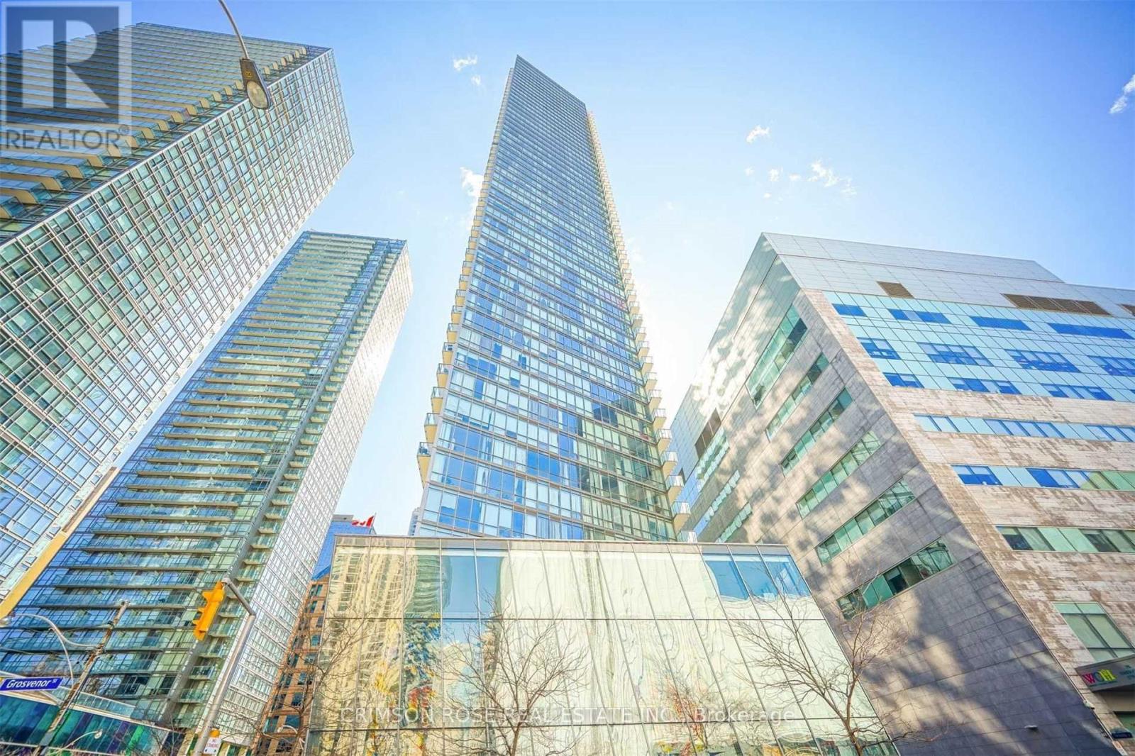 1609 - 832 Bay Street, Toronto, Ontario  M5S 1Z6 - Photo 3 - C12738456