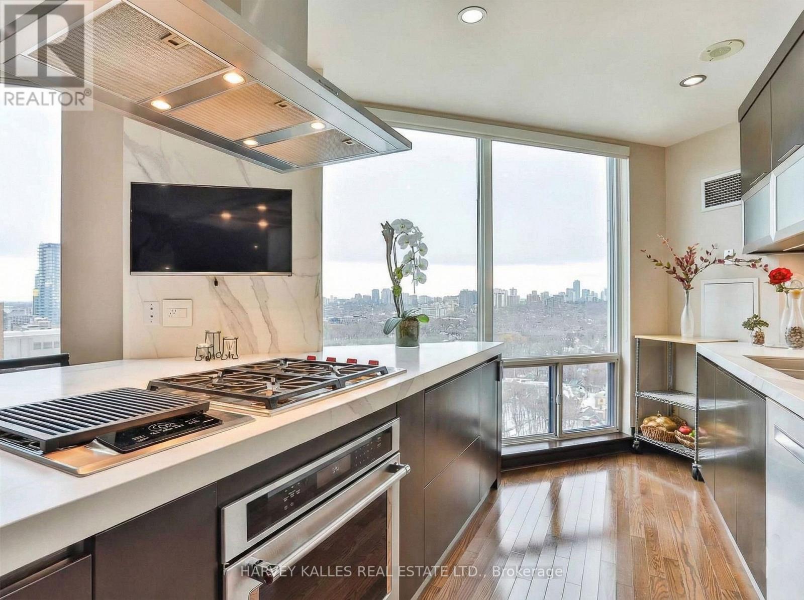 2701 - 300 Bloor Street E, Toronto, Ontario  M4W 3Y2 - Photo 12 - C12738490