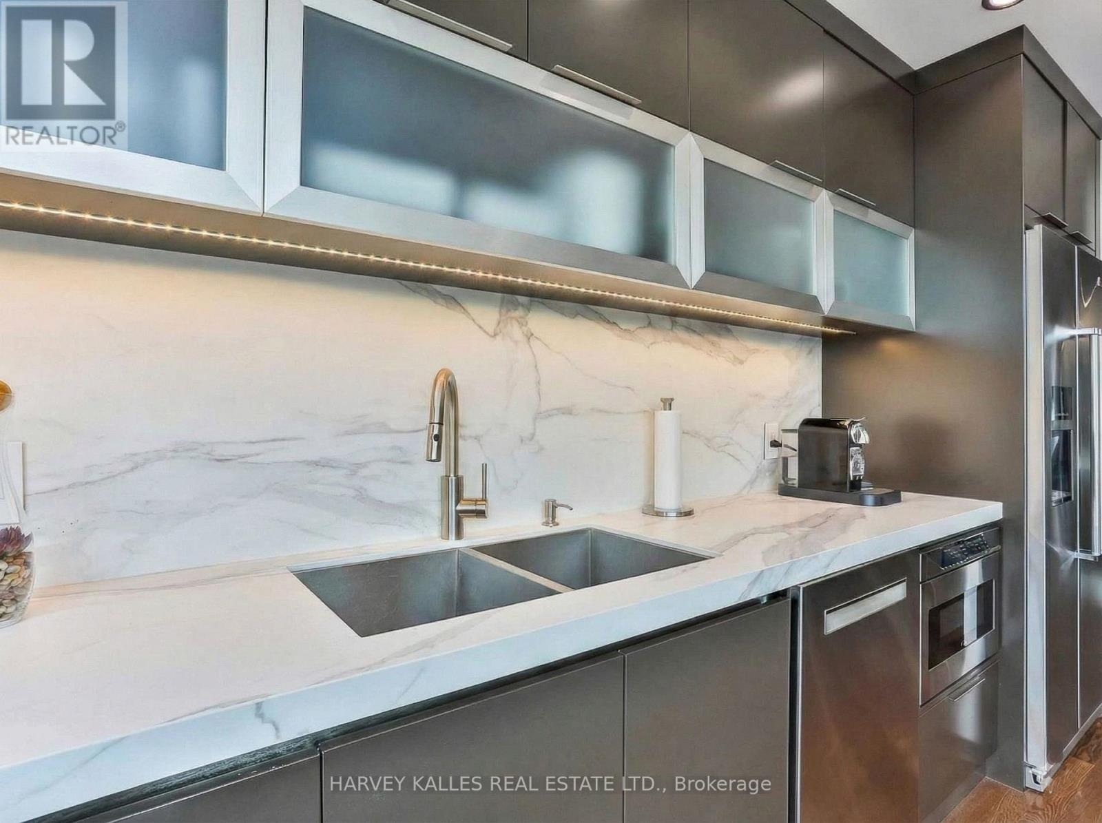 2701 - 300 Bloor Street E, Toronto, Ontario  M4W 3Y2 - Photo 14 - C12738490