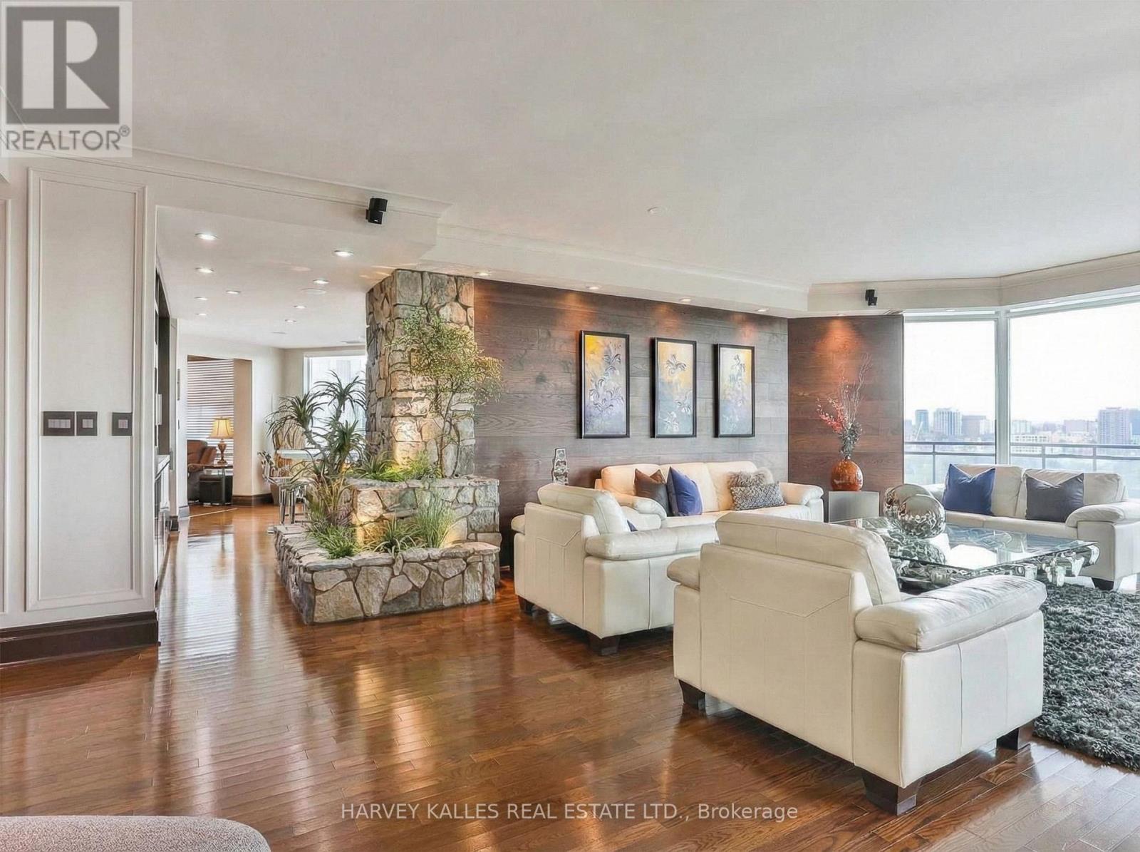 2701 - 300 Bloor Street E, Toronto, Ontario  M4W 3Y2 - Photo 7 - C12738490