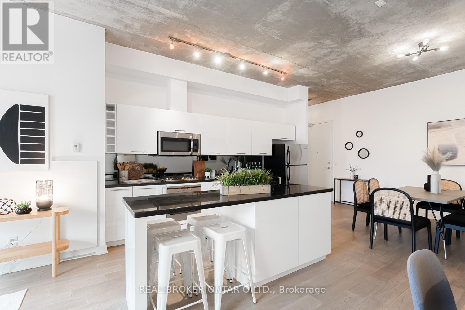 608 - 60 Bathurst Street, Toronto, Ontario  M5V 2P4 - Photo 7 - C12738534