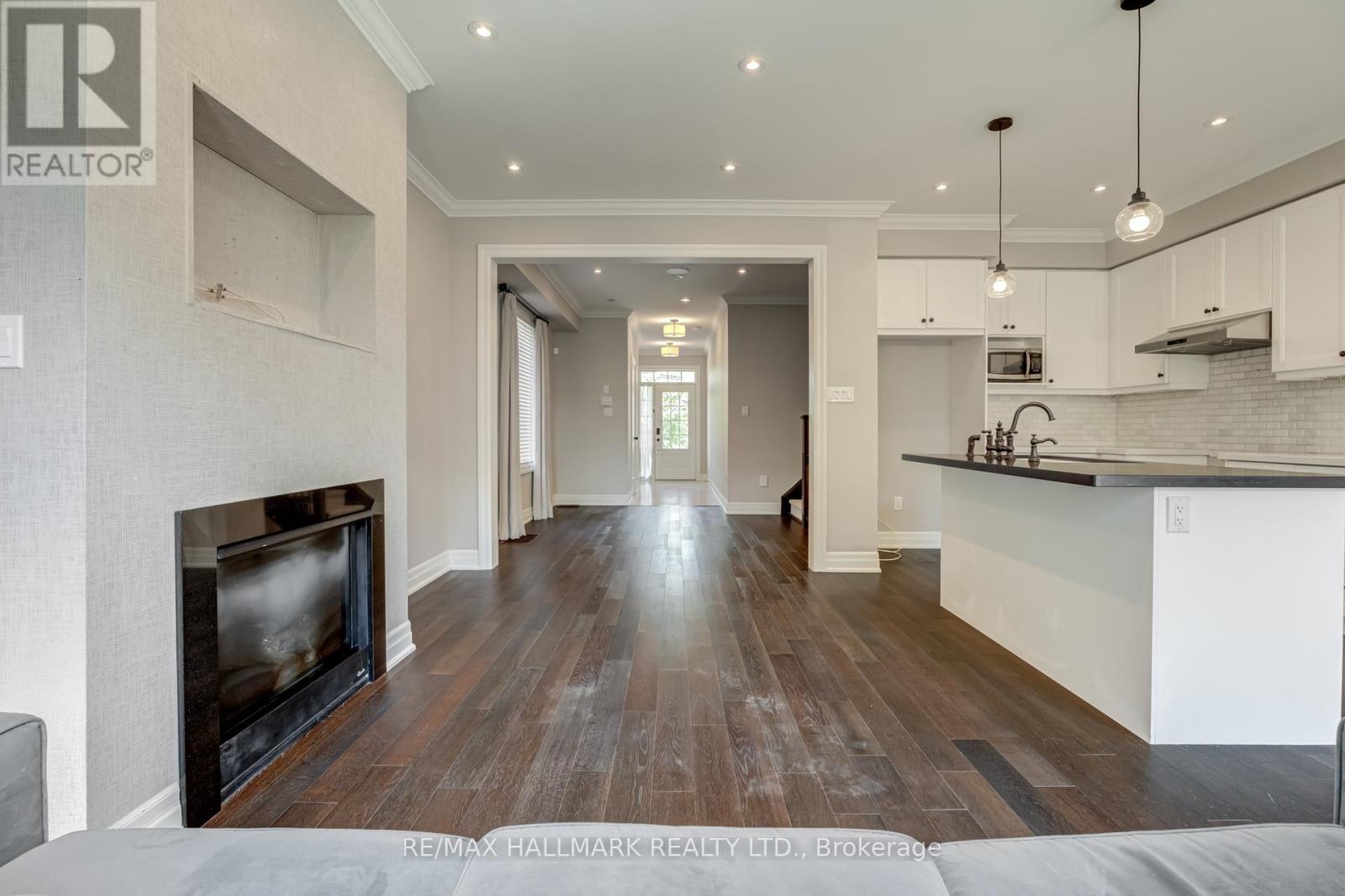 9 Keenlyside Lane, Ajax, Ontario  L1T 0N4 - Photo 10 - E12738270