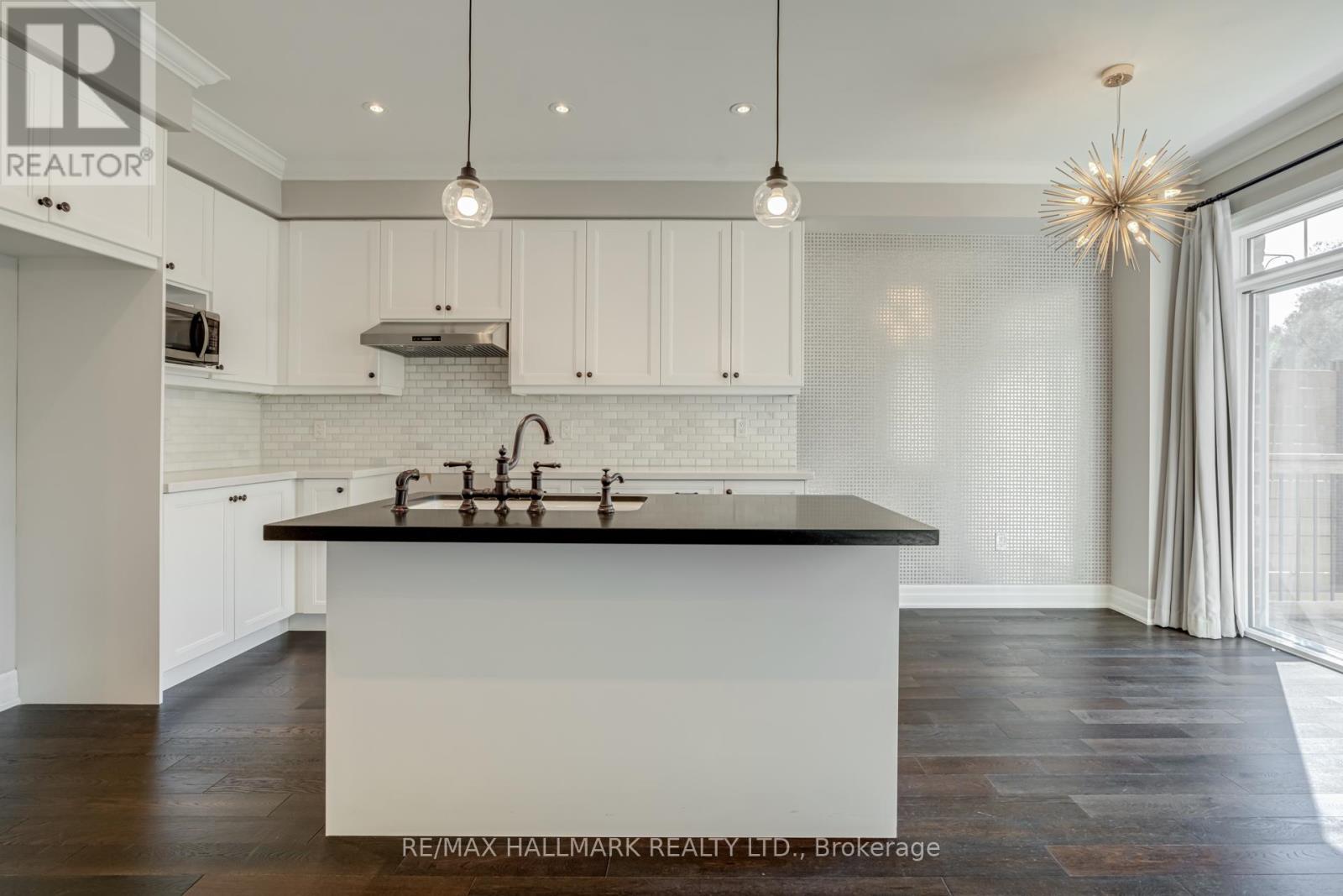 9 Keenlyside Lane, Ajax, Ontario  L1T 0N4 - Photo 11 - E12738270