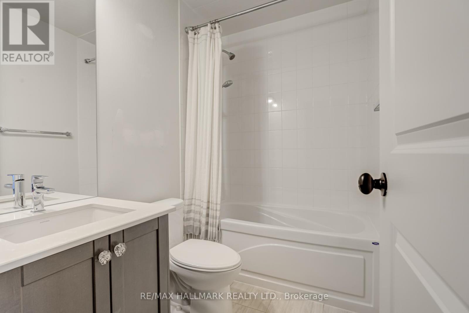 9 Keenlyside Lane, Ajax, Ontario  L1T 0N4 - Photo 26 - E12738270