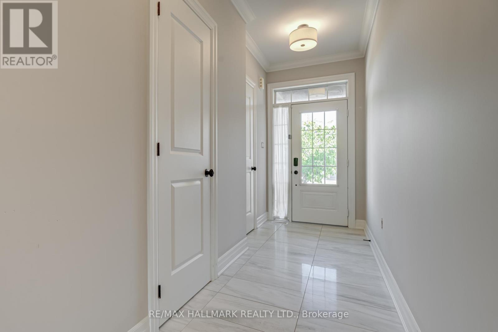 9 Keenlyside Lane, Ajax, Ontario  L1T 0N4 - Photo 4 - E12738270