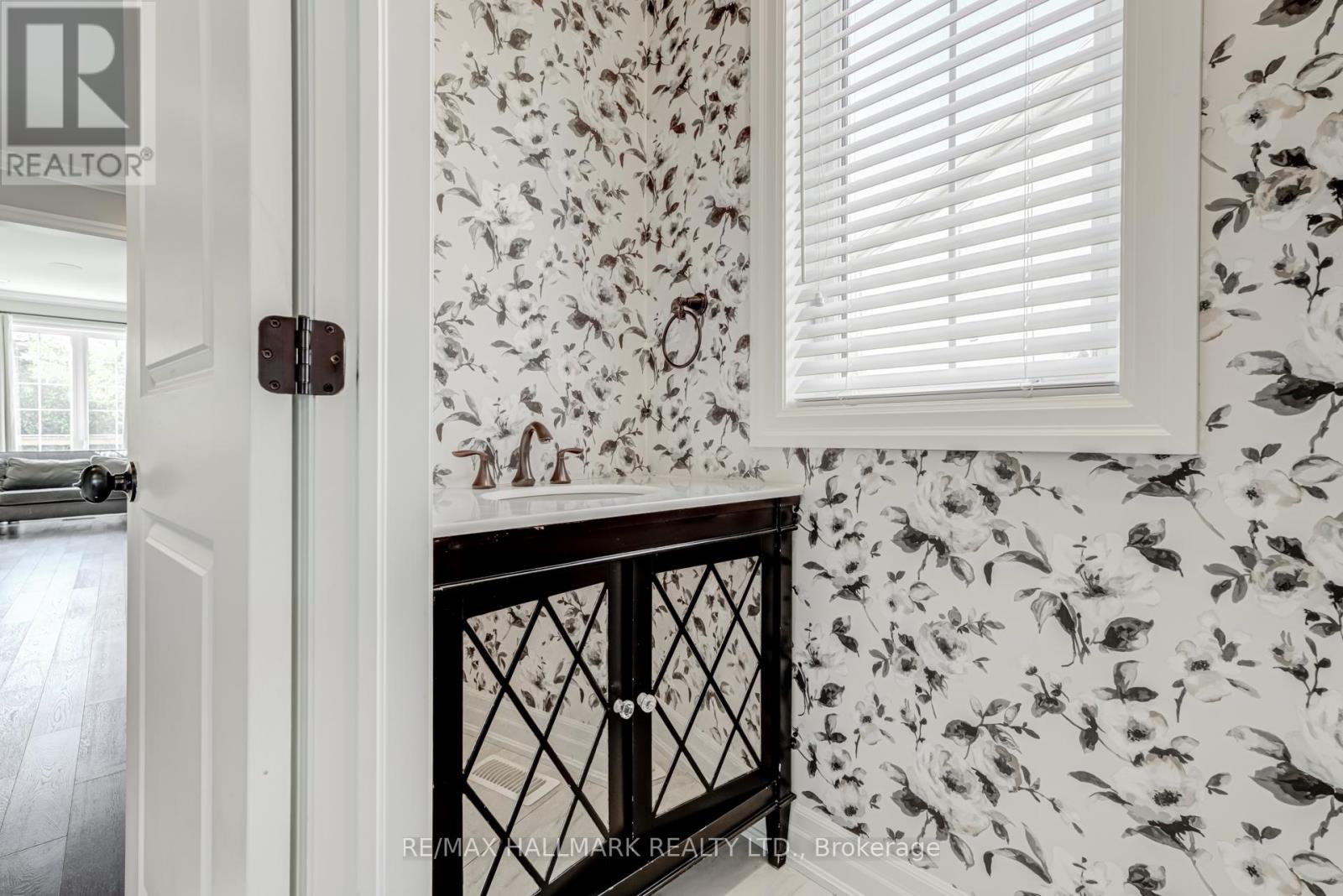 9 Keenlyside Lane, Ajax, Ontario  L1T 0N4 - Photo 6 - E12738270