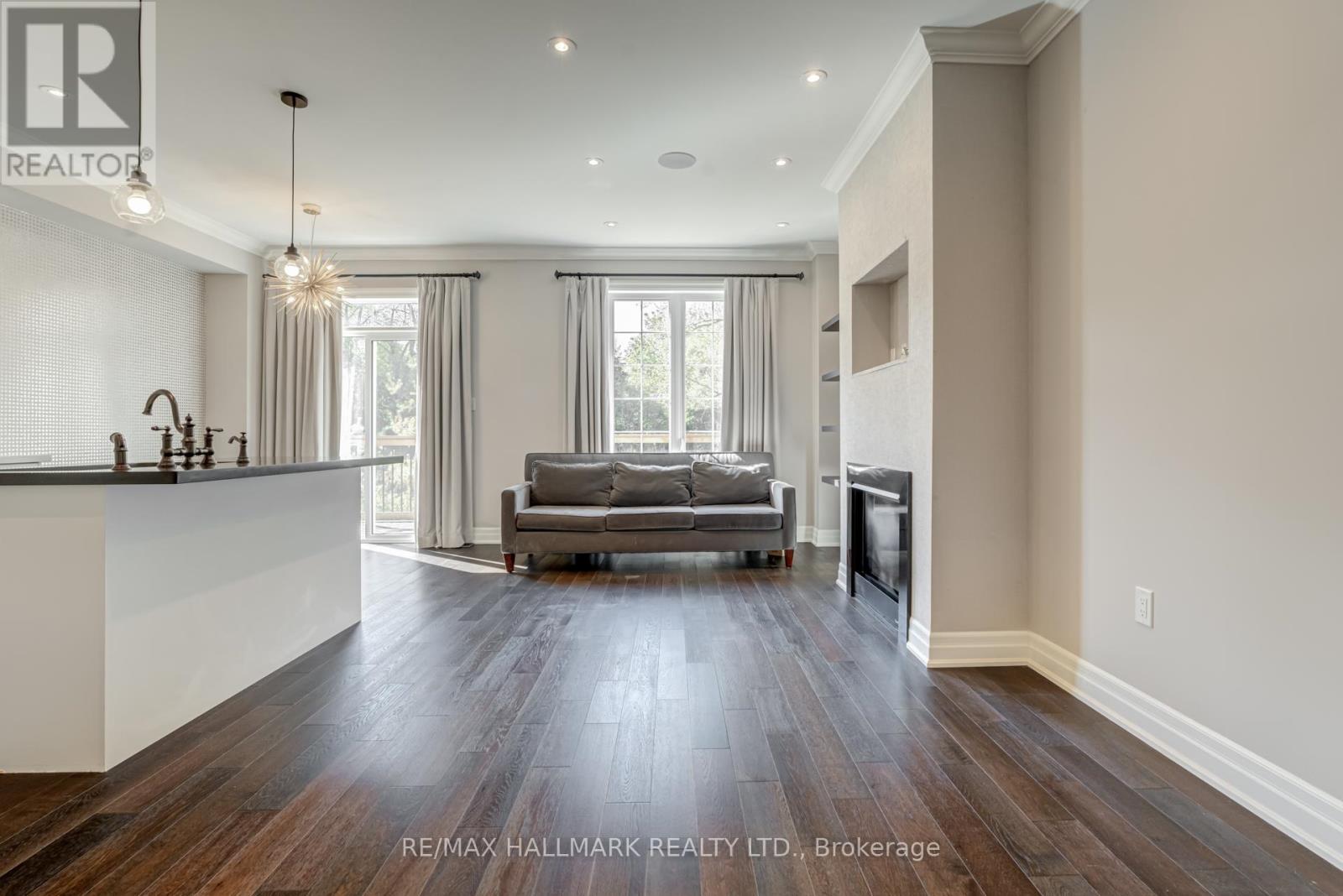 9 Keenlyside Lane, Ajax, Ontario  L1T 0N4 - Photo 9 - E12738270