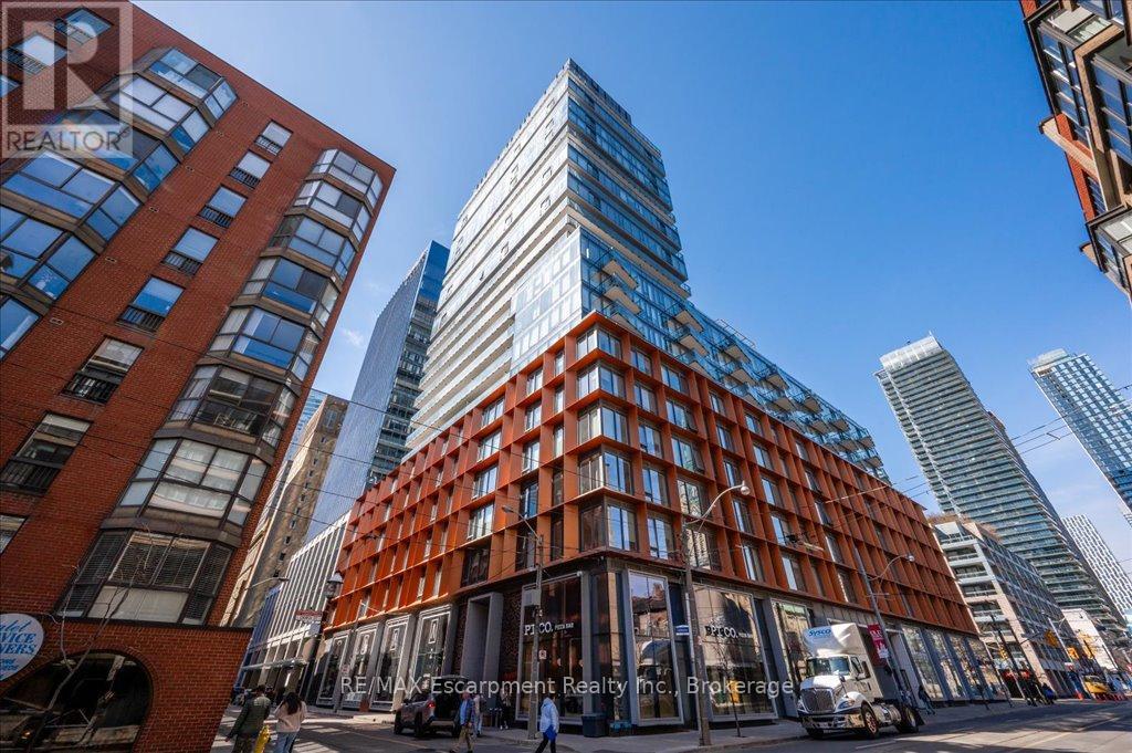 802 - 60 Colborne Street, Toronto, Ontario  M5E 0B7 - Photo 1 - C12738574