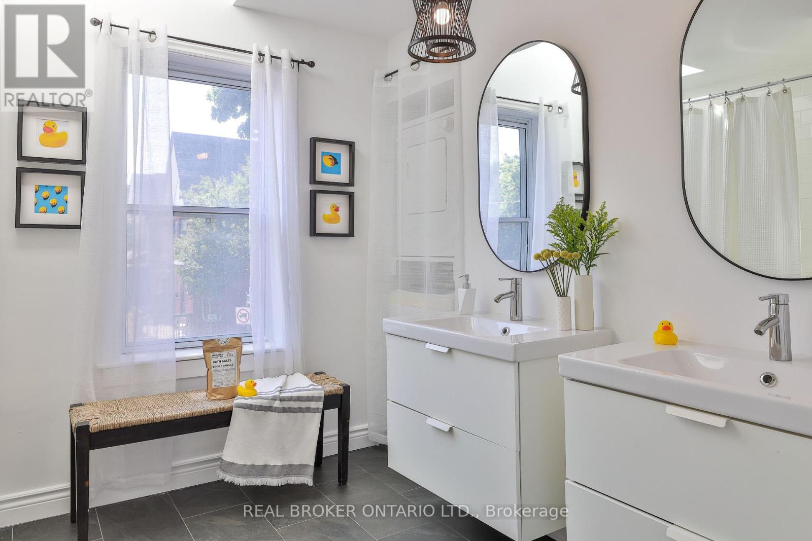 55 Dagmar Avenue, Toronto, Ontario  M4M 1V9 - Photo 10 - E12738390