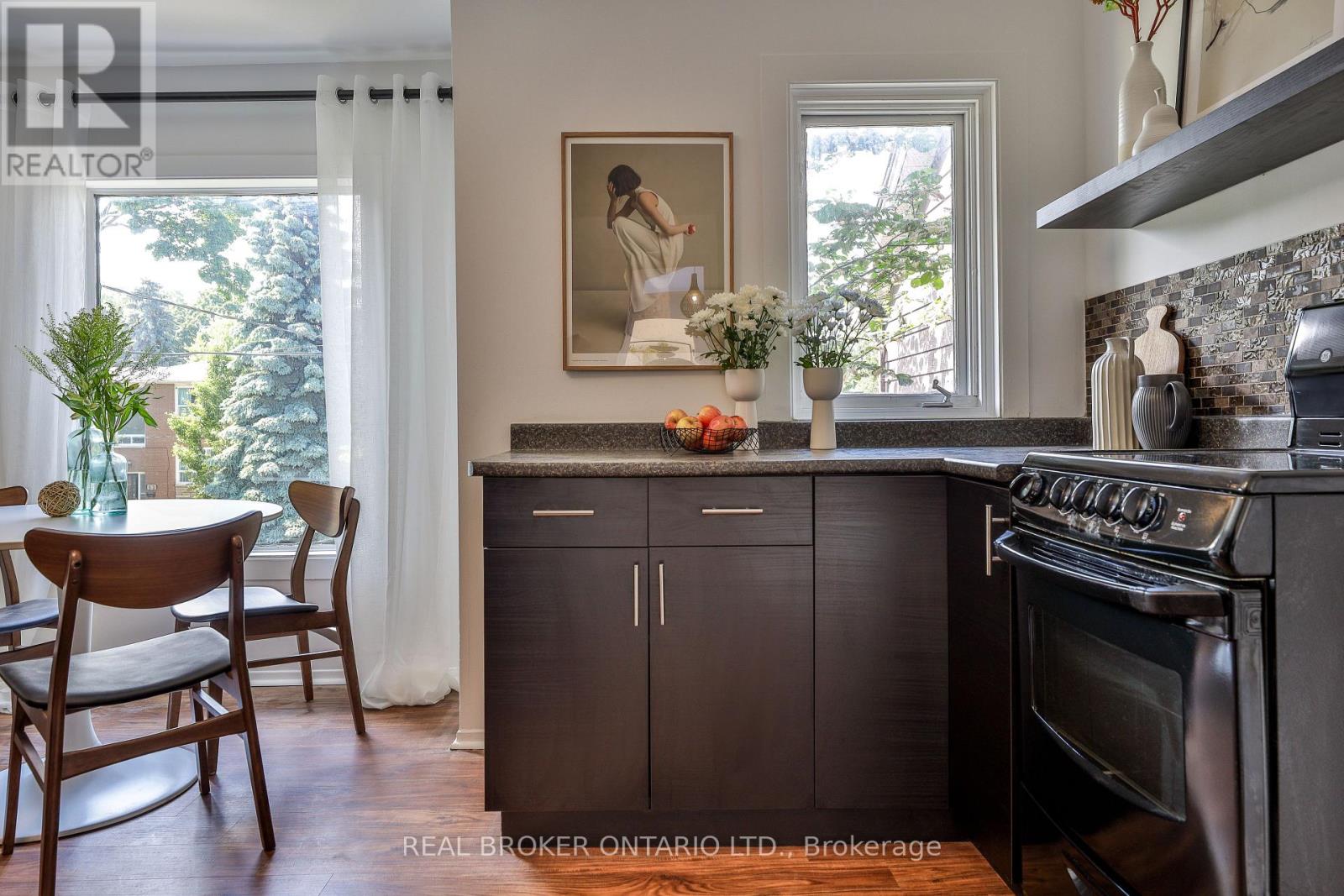 55 Dagmar Avenue, Toronto, Ontario  M4M 1V9 - Photo 13 - E12738390