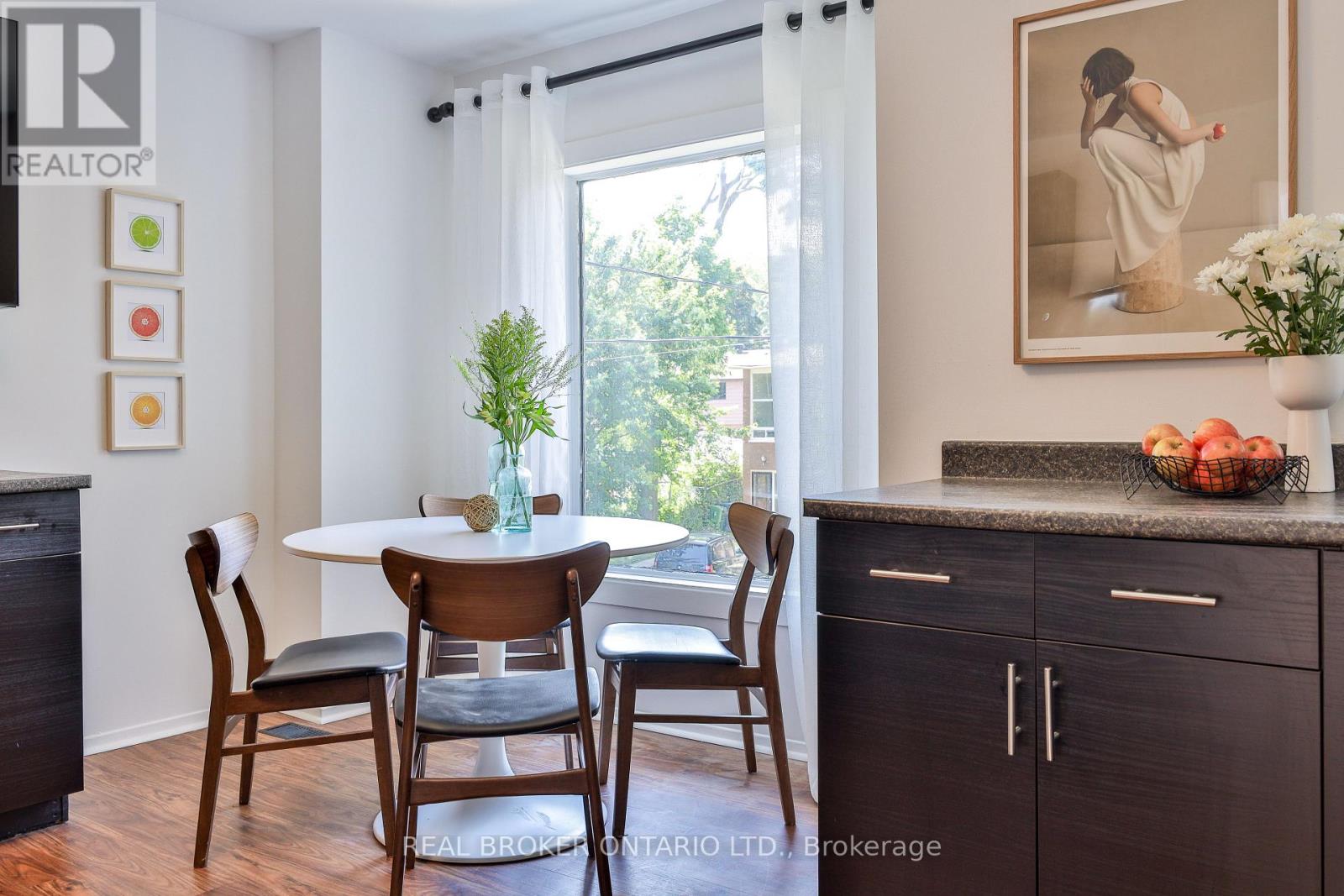 55 Dagmar Avenue, Toronto, Ontario  M4M 1V9 - Photo 15 - E12738390