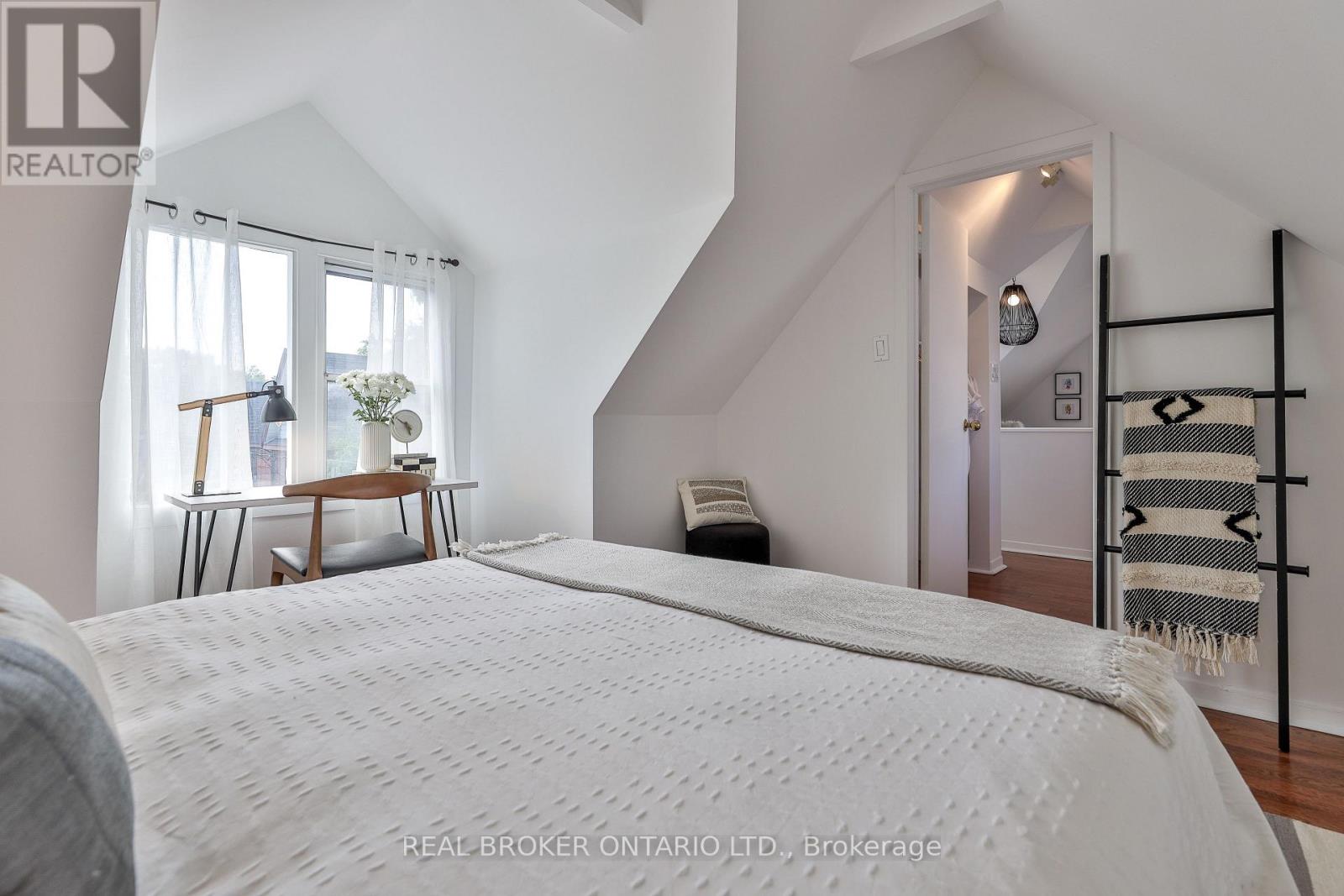 55 Dagmar Avenue, Toronto, Ontario  M4M 1V9 - Photo 23 - E12738390