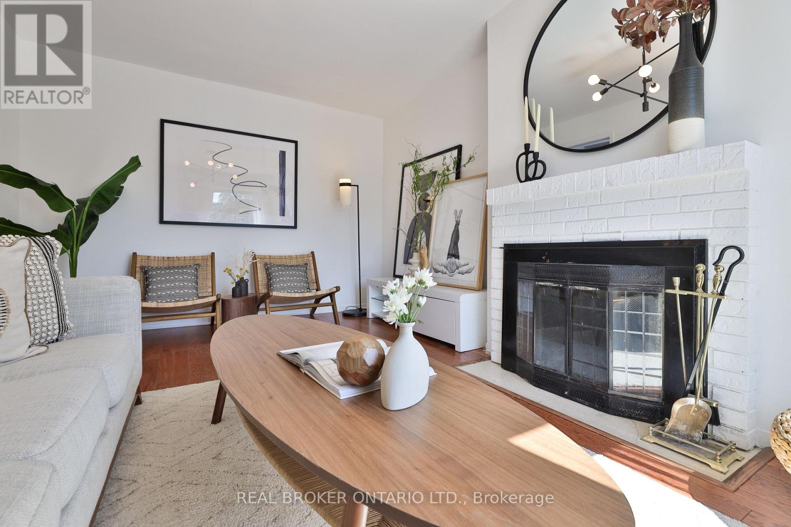 55 Dagmar Avenue, Toronto, Ontario  M4M 1V9 - Photo 3 - E12738390