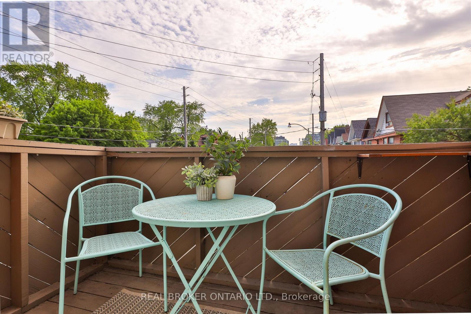 55 Dagmar Avenue, Toronto, Ontario  M4M 1V9 - Photo 6 - E12738390