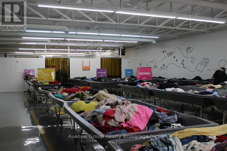 1153 Kennedy Road, Toronto, Ontario  M1P 2K8 - Photo 2 - E12738410