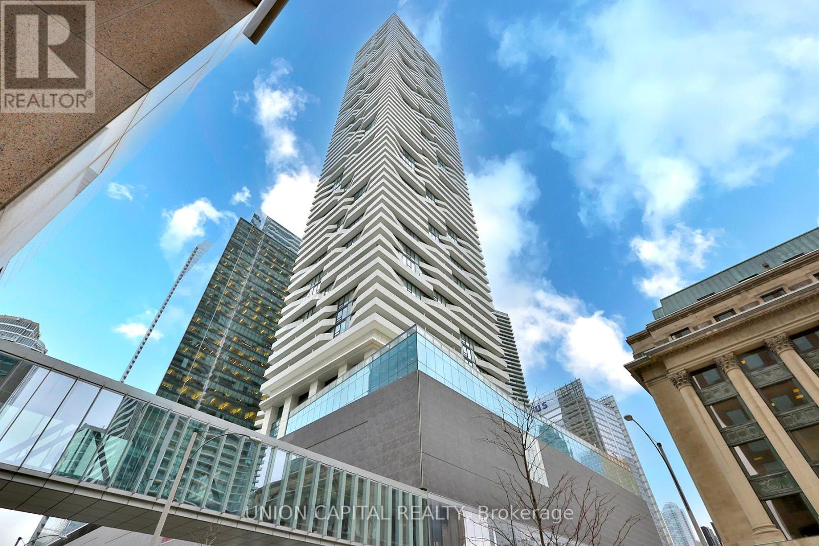 2105 - 88 HARBOUR STREET, Toronto, Ontario