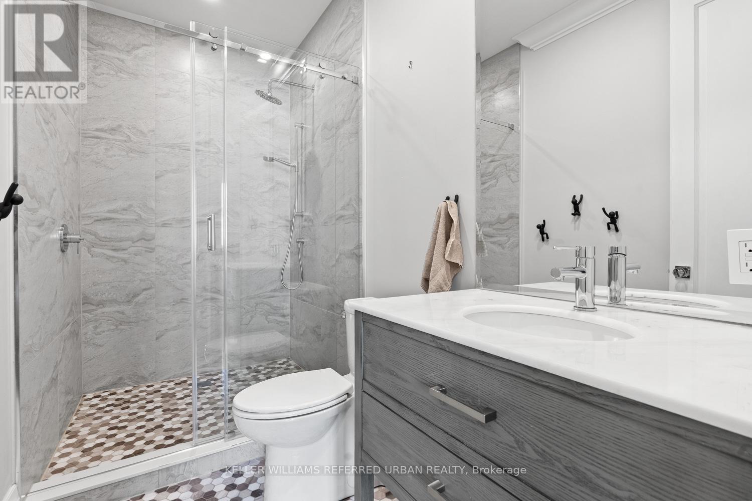 197 Sherwood Place, Newmarket, Ontario  L3Y 8E5 - Photo 38 - N12738104