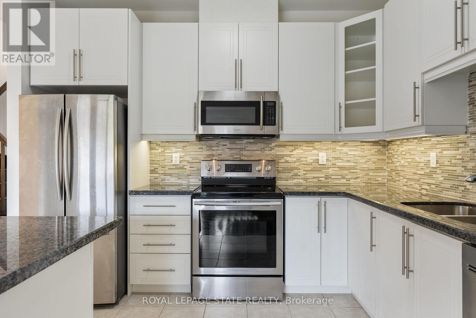 68 Dodman Crescent, Hamilton, Ontario  L9G 0G6 - Photo 8 - X12613720