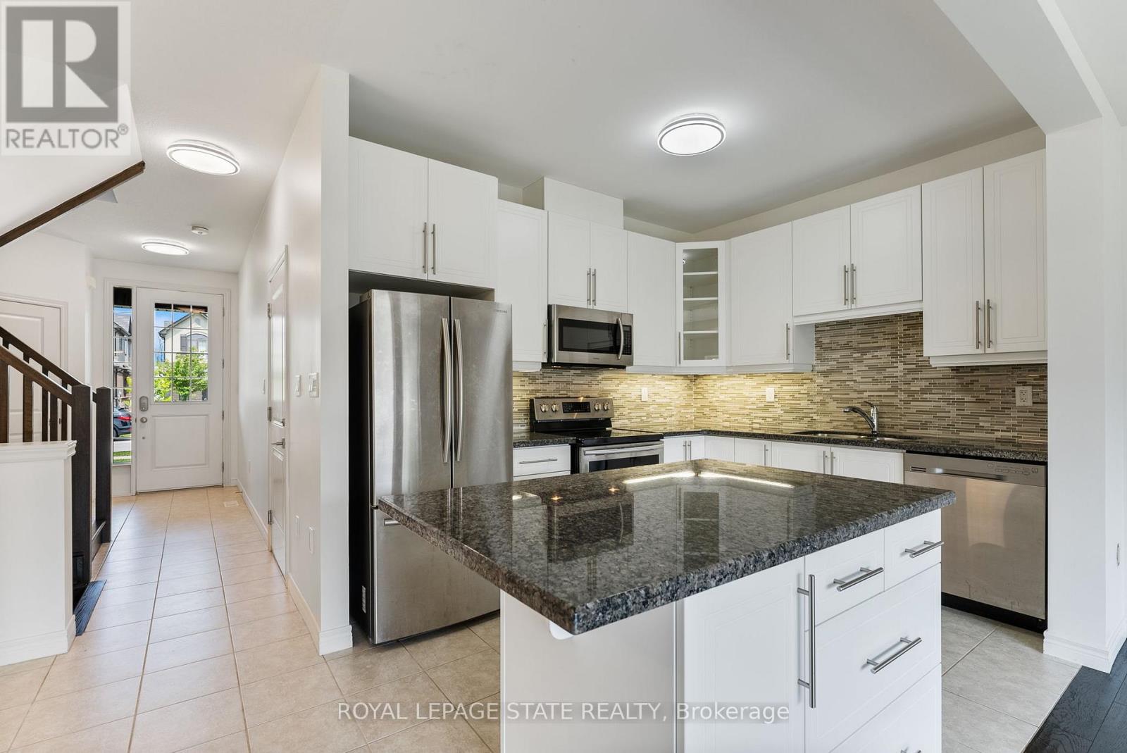 68 Dodman Crescent, Hamilton, Ontario  L9G 0G6 - Photo 7 - X12613720