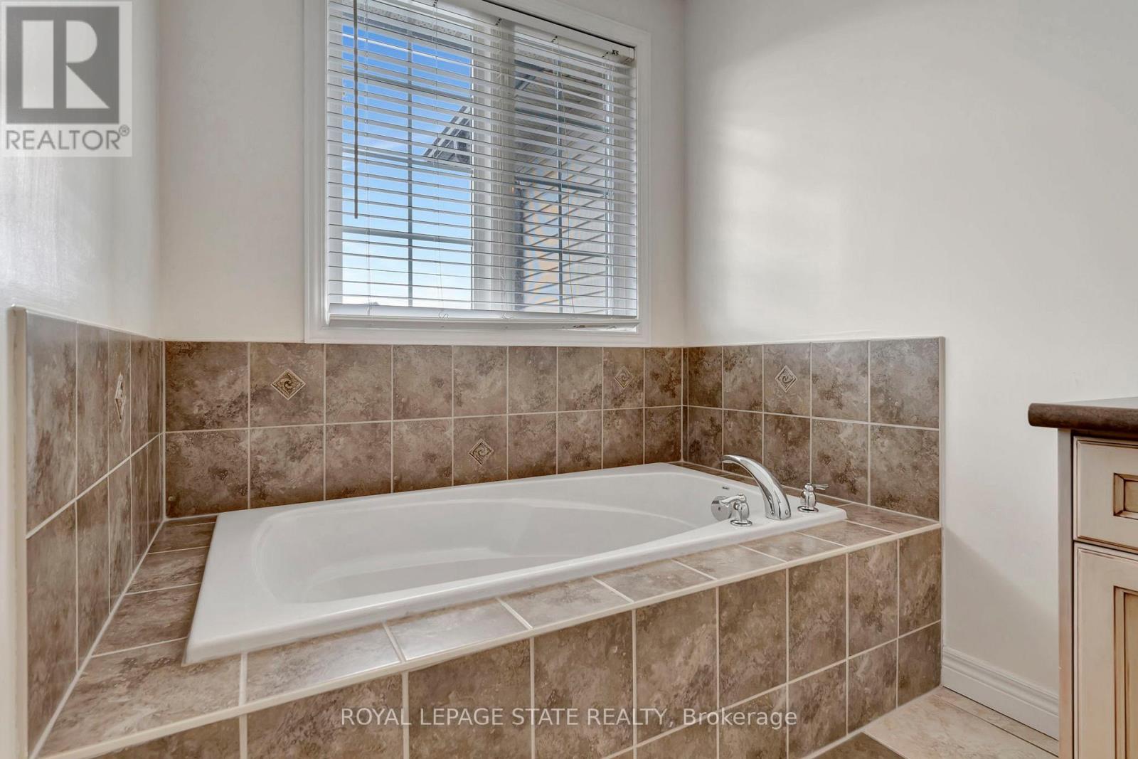 21 - 400 Stonehenge Drive, Hamilton, Ontario  L9K 0A2 - Photo 21 - X12702968