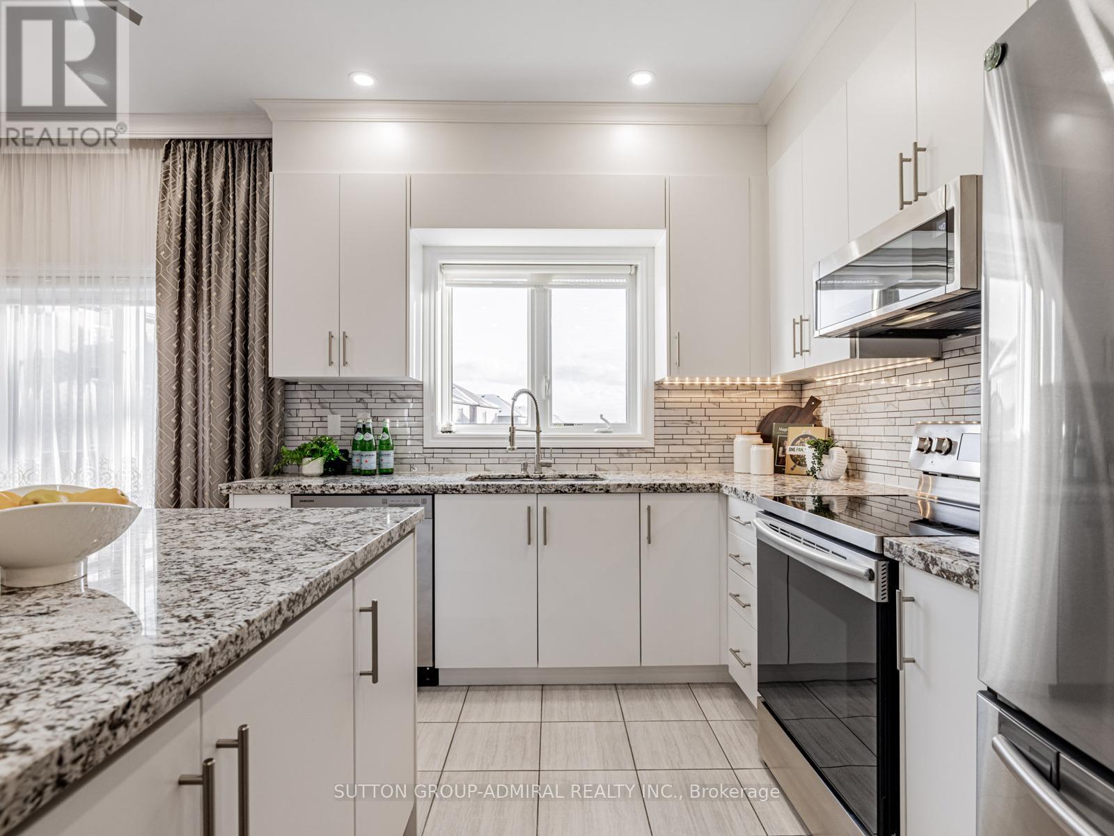 1215 Peelar Crescent, Innisfil (Lefroy), Ontario  L0L 1W0 - Photo 21 - N12738272