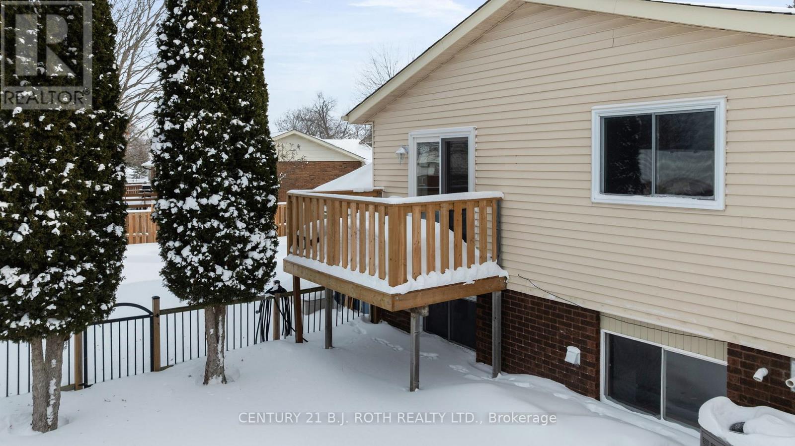 218 Parkside Crescent, Innisfil, Ontario  L9S 1G3 - Photo 35 - N12738298