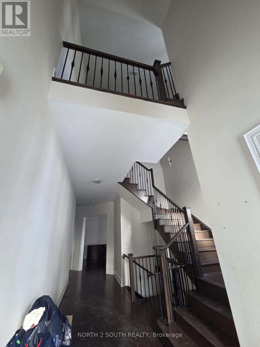 Upper - 34 Straw Cutter Gate, Vaughan, Ontario  L6A 4Y5 - Photo 2 - N12738308