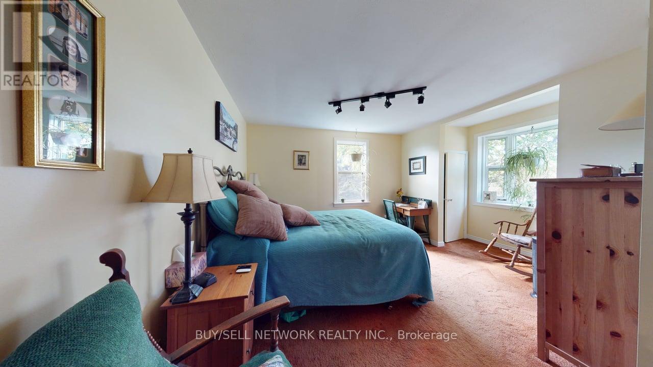 947 Division Road, Otonabee-South Monaghan, Ontario  K0L 2H0 - Photo 15 - X12479554